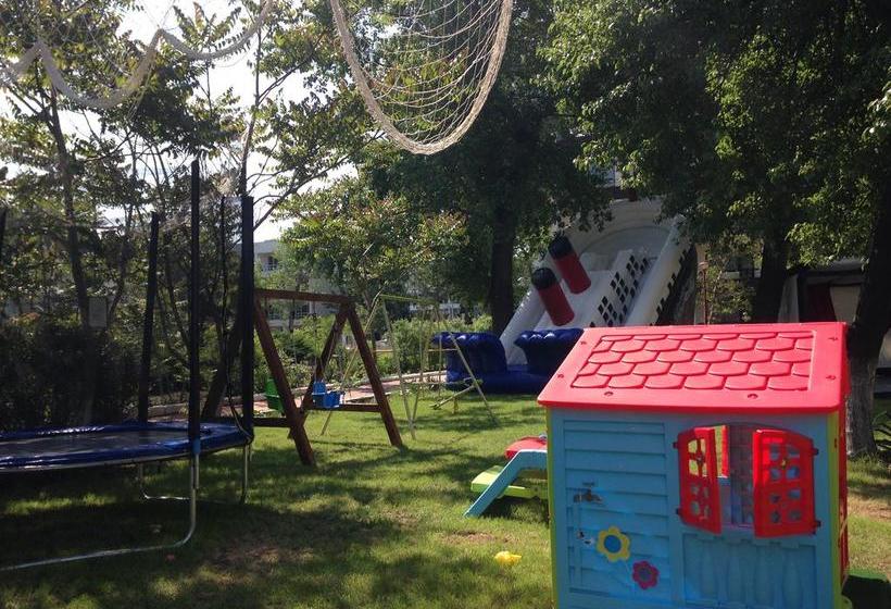 ホテル & Medspa Siret