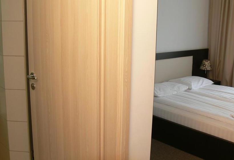 ホテル & Medspa Siret