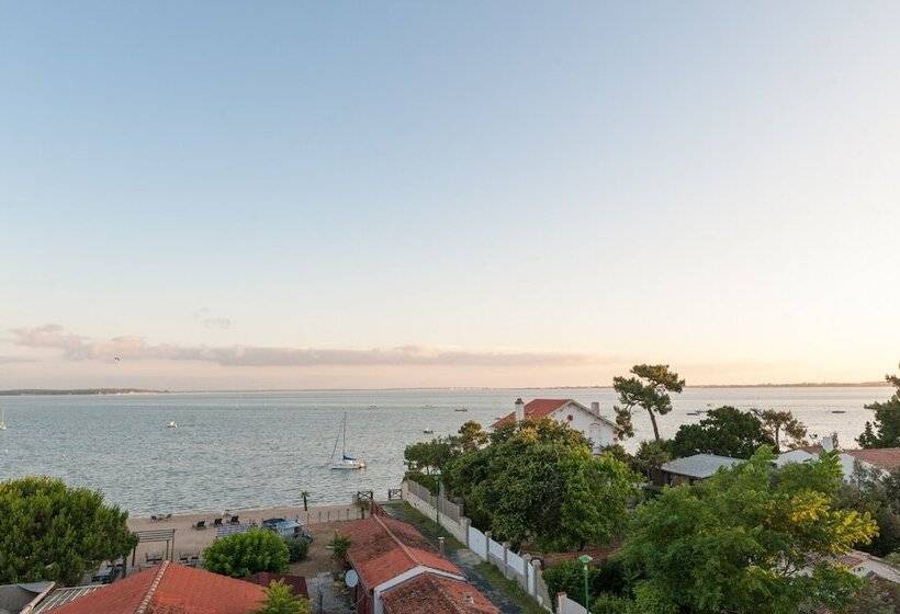 Отель Hôtel De La Plage