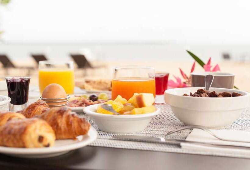 Отель Hôtel De La Plage