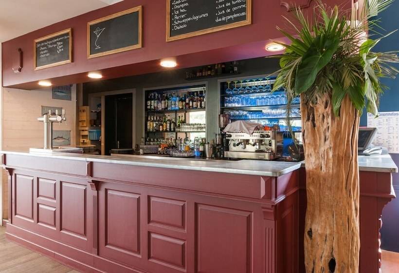 Отель Hôtel De La Plage