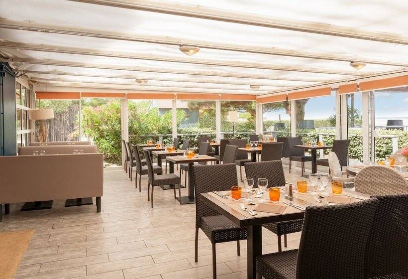 Отель Hôtel De La Plage