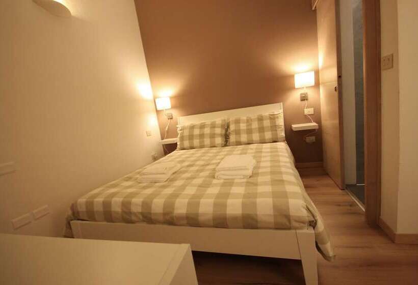 پانسیون Gold Dream