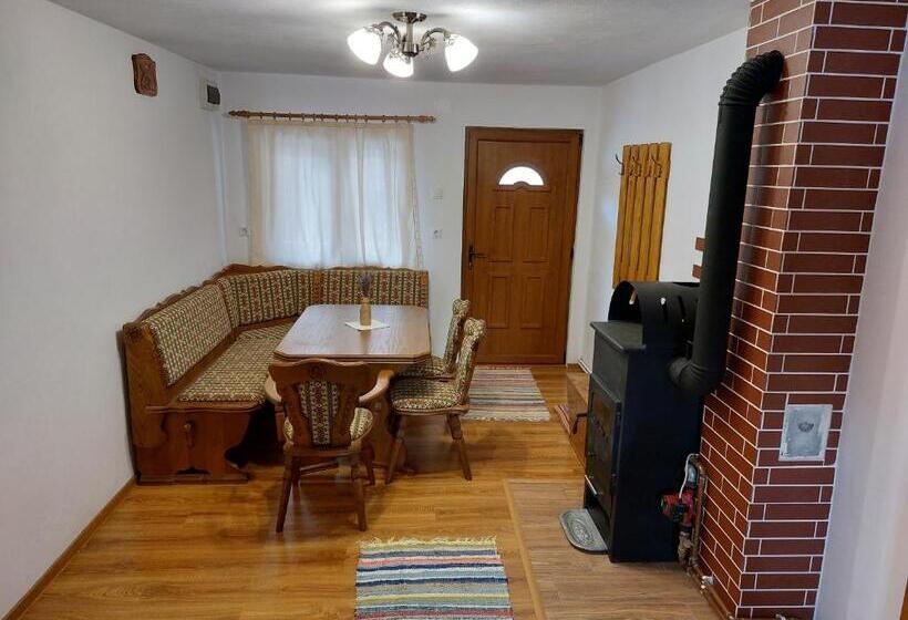 ベッドアンドブレックファースト Tulipános Vendégház