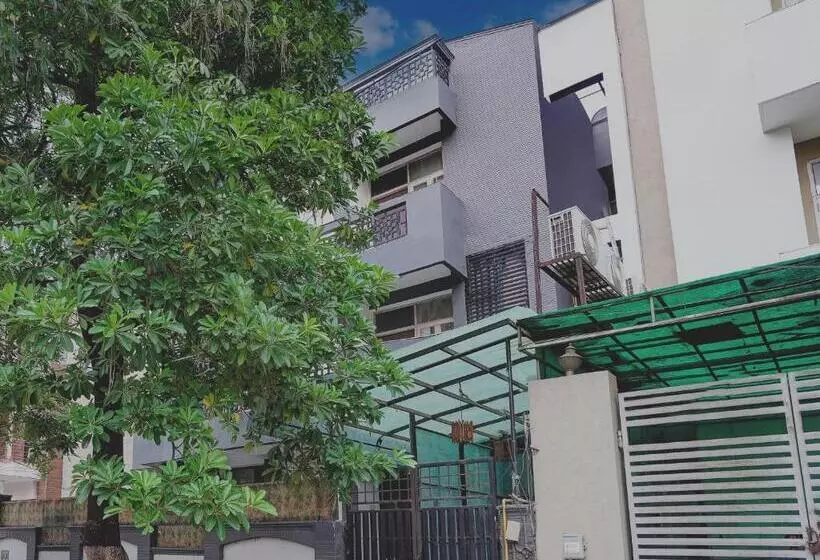 Hotelli Capital O Bk House