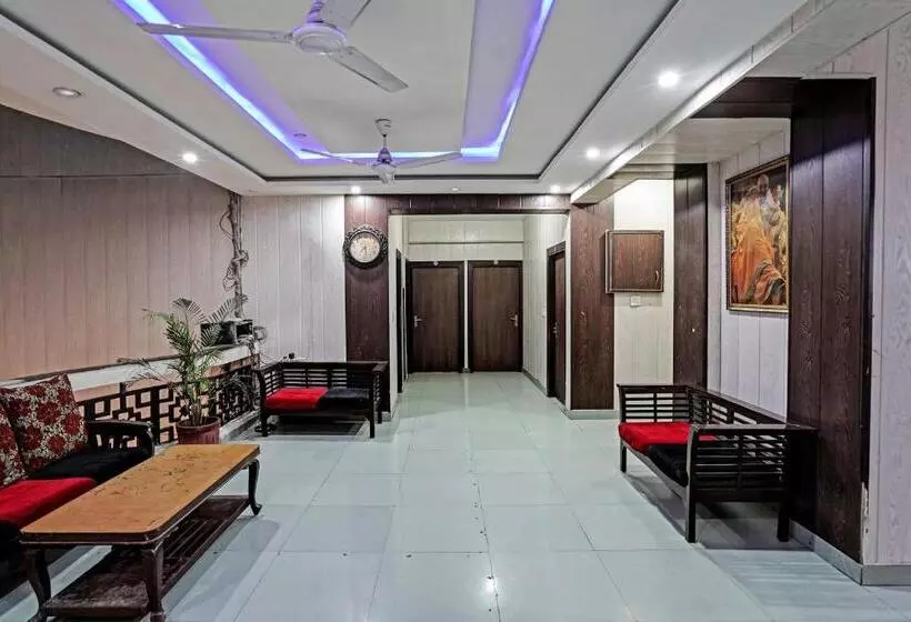 Hotelli Capital O Bk House