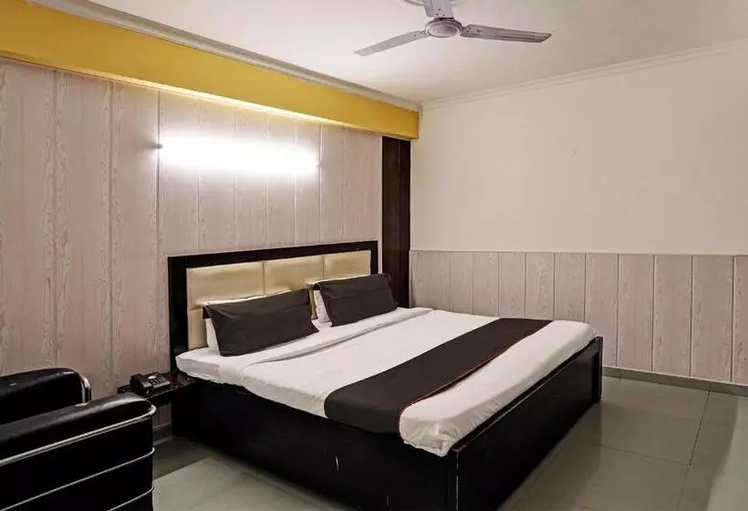 Hotelli Capital O Bk House