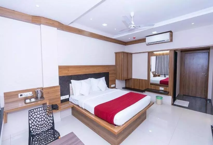 Hotelli Chiranjeevi Kolhapur