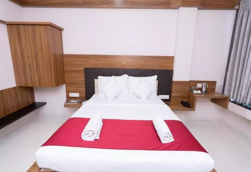 Hotelli Chiranjeevi Kolhapur