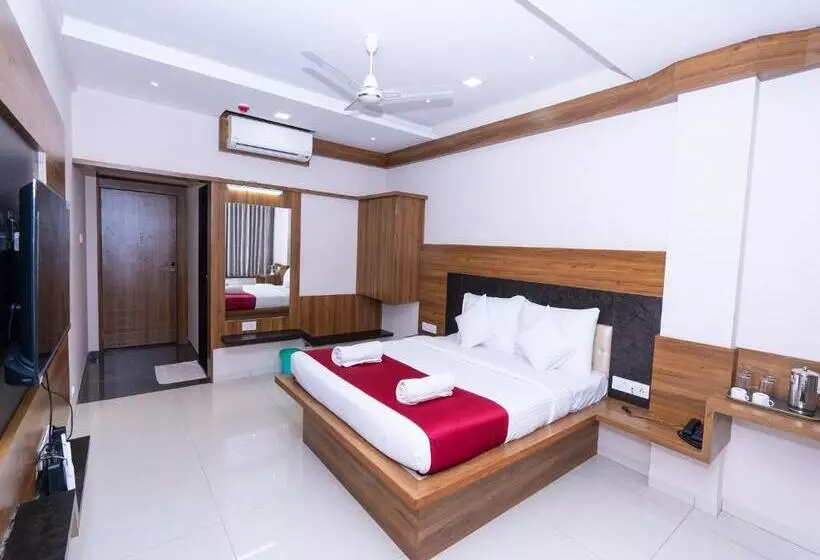 Hotelli Chiranjeevi Kolhapur