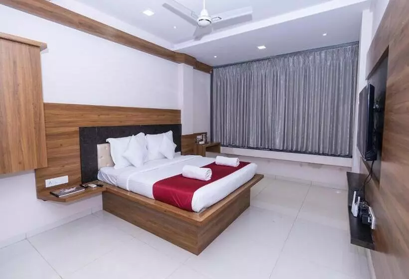 Hotelli Chiranjeevi Kolhapur