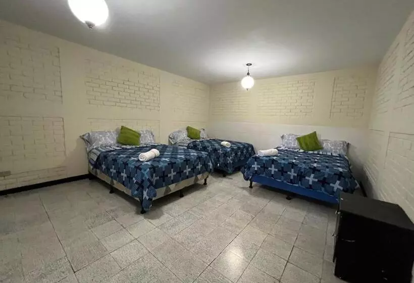 پانسیون Casa Xibalba