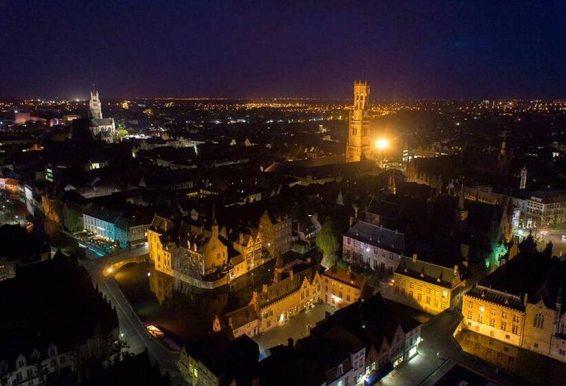 호스텔 Two Guest Rooms In Stylish Villa   Free Bikes