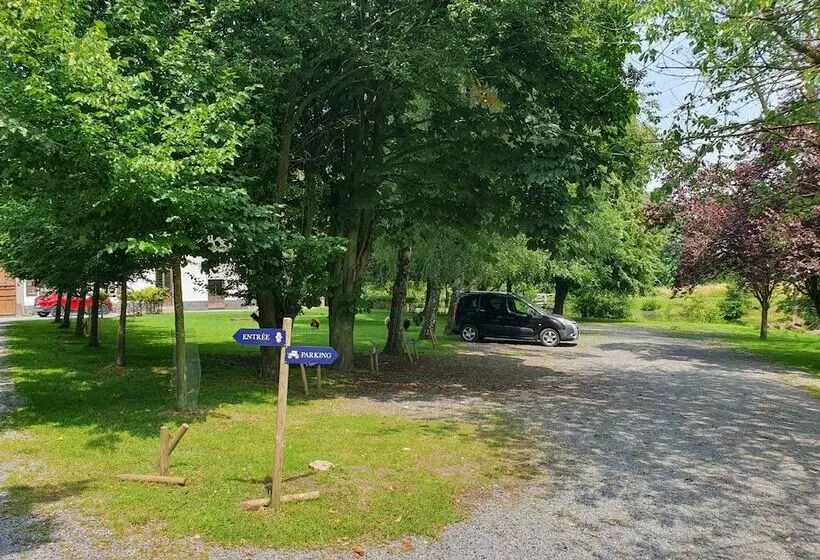 Aamiaismajoitus (B&B) Le Domaine Du Château Blanc à 10 Minutes De Pairi Daiza