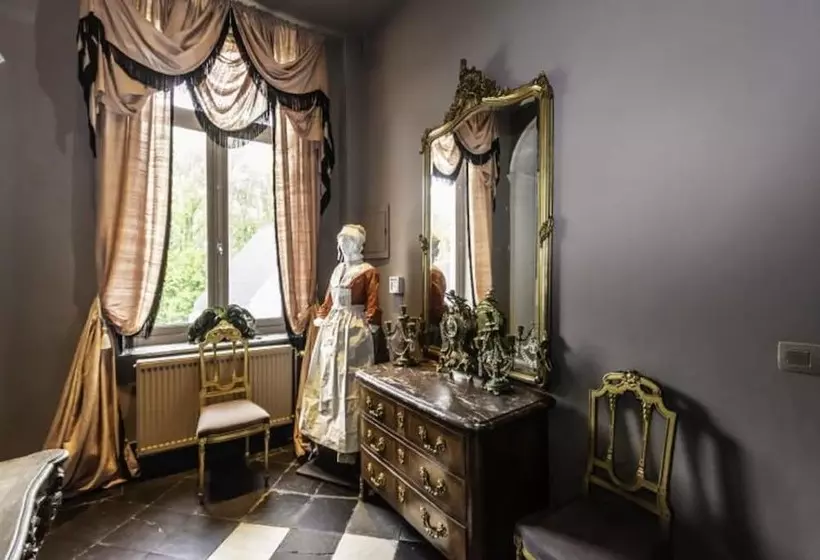 Aamiaismajoitus (B&B) Le Domaine Du Château Blanc à 10 Minutes De Pairi Daiza