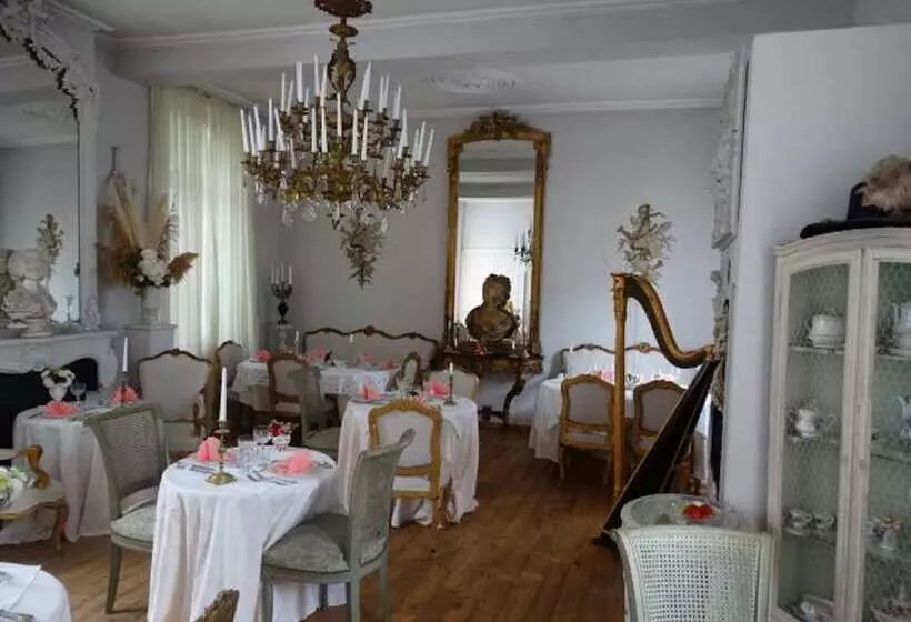 Aamiaismajoitus (B&B) Le Domaine Du Château Blanc à 10 Minutes De Pairi Daiza