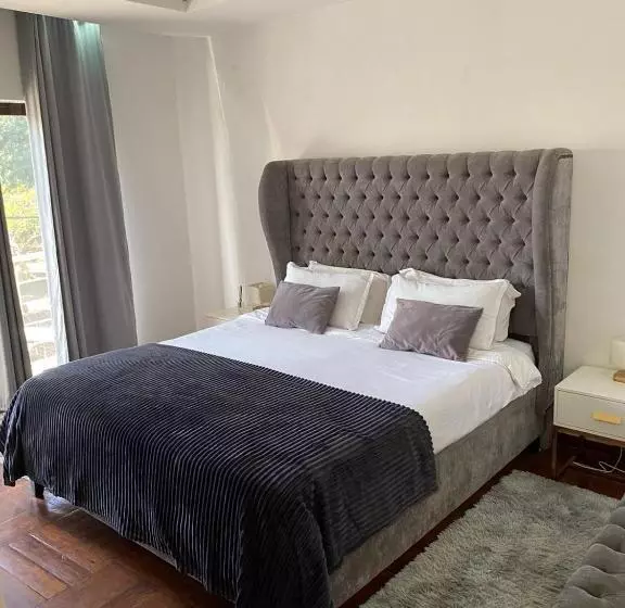 ホテル Vila Pereira Lda
