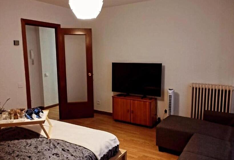 پانسیون Posada Madrileña