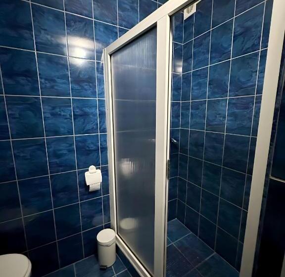 هاستل Hanul Lui Ionut 2