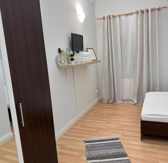 هاستل Hanul Lui Ionut 2