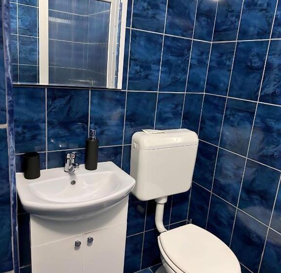 هاستل Hanul Lui Ionut 2