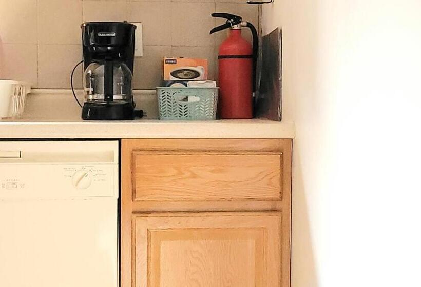 تختخواب و صبحانه Emerald Guest Room 2c