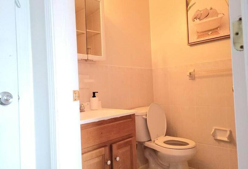 تختخواب و صبحانه Emerald Guest Room 2c