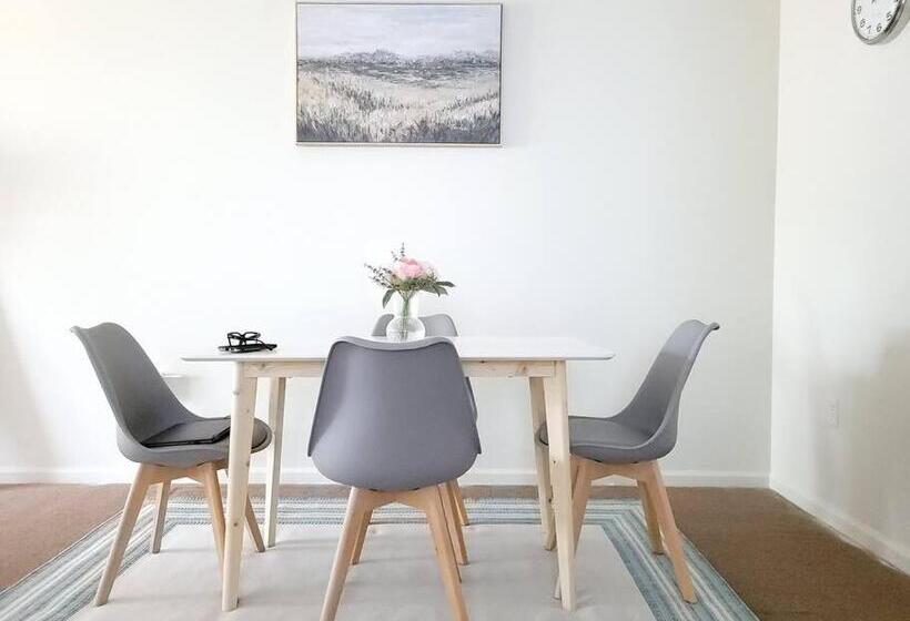 تختخواب و صبحانه Emerald Guest Room 2c