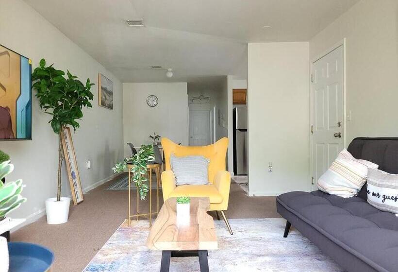 تختخواب و صبحانه Emerald Guest Room 2c