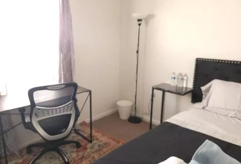 ベッドアンドブレックファースト Emerald Guest Room 2c
