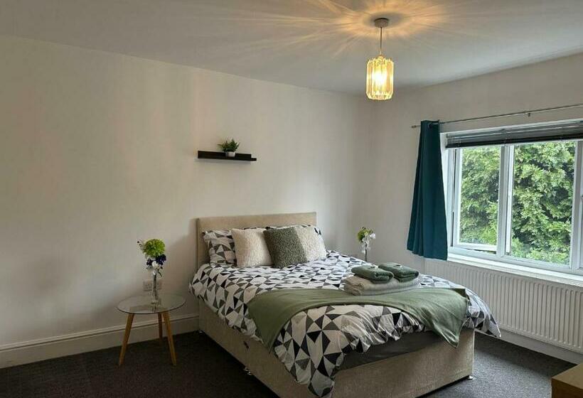 カプセルホテル Osmaston Park Sleeps