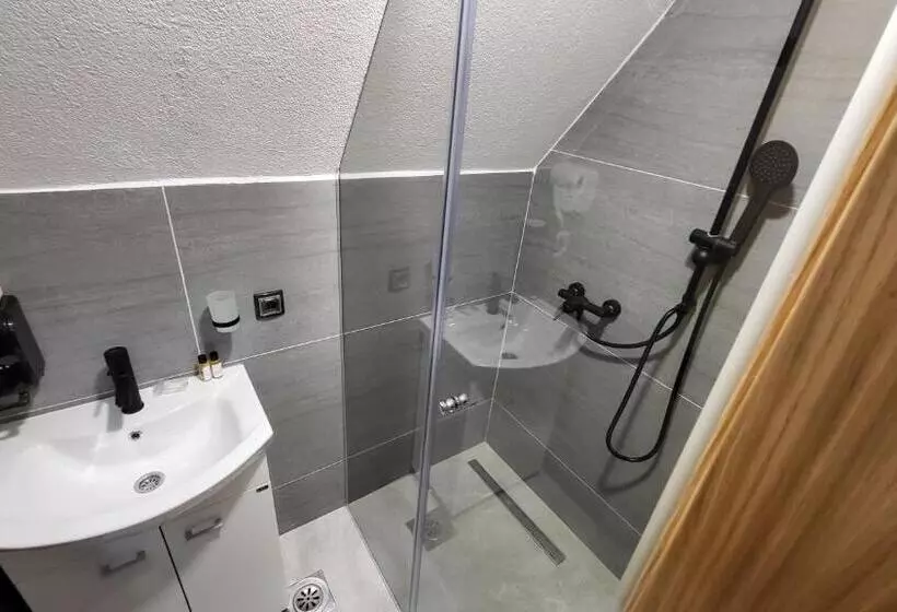 هتل Janjska Kuća