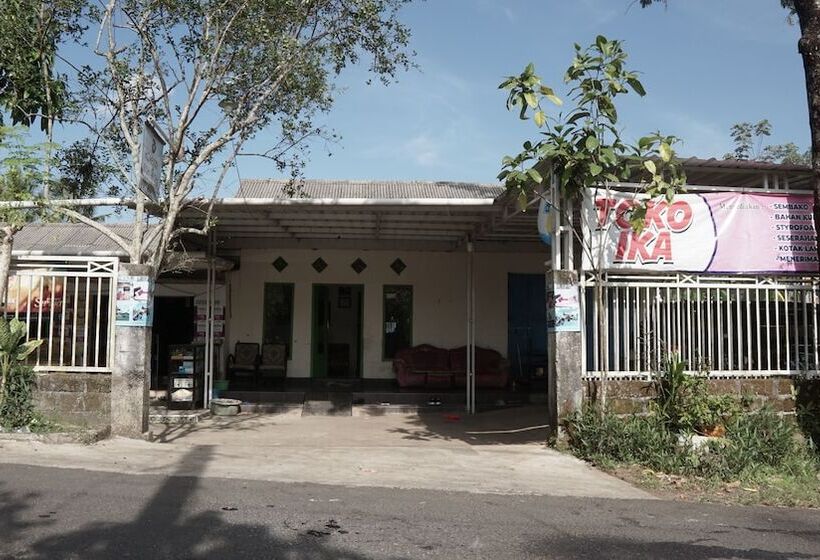 בית מלון כפרי Spot On 92699 Irish Irish Homestay