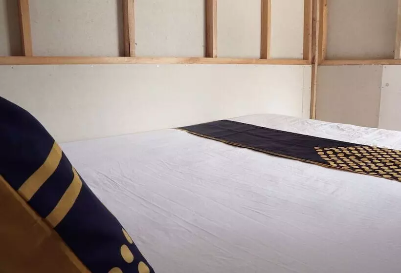 Hotelli Spot On 92699 Irish Irish Homestay