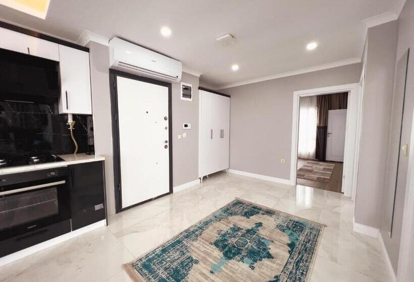 Metehan Sui̇t Apart