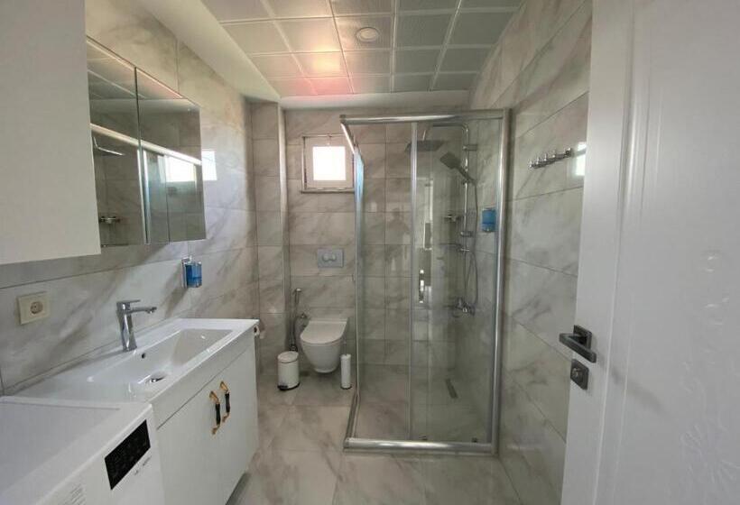 Metehan Sui̇t Apart