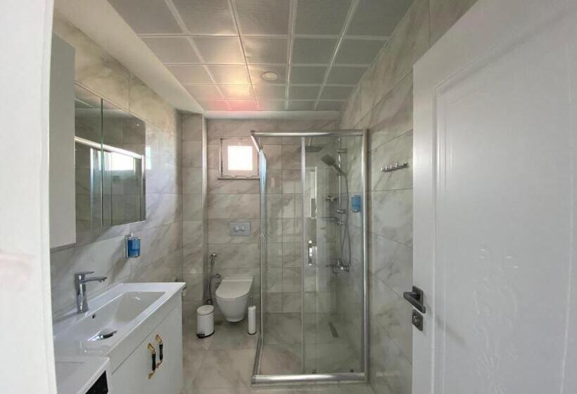 Metehan Sui̇t Apart