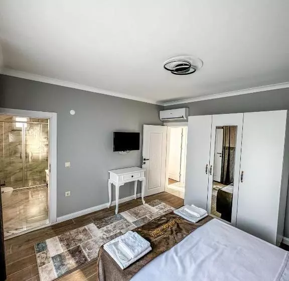 Metehan Sui̇t Apart