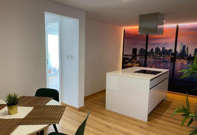 펜션 Comfortable Bedrooms In Apartment With River View