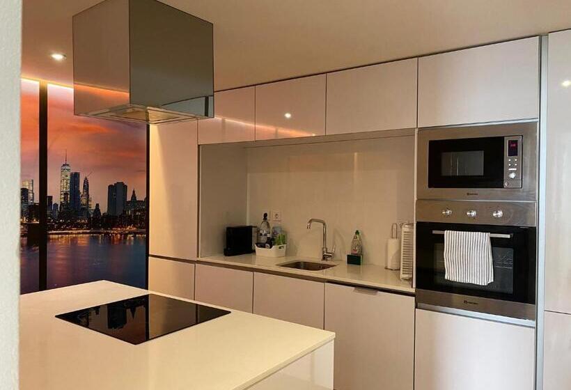 펜션 Comfortable Bedrooms In Apartment With River View