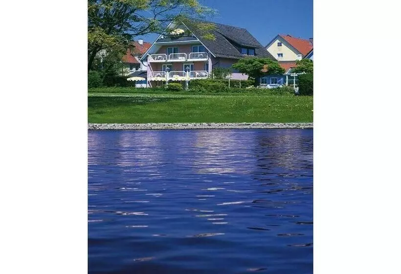 ペンション Strand Café Mit Gästehaus Charlotte