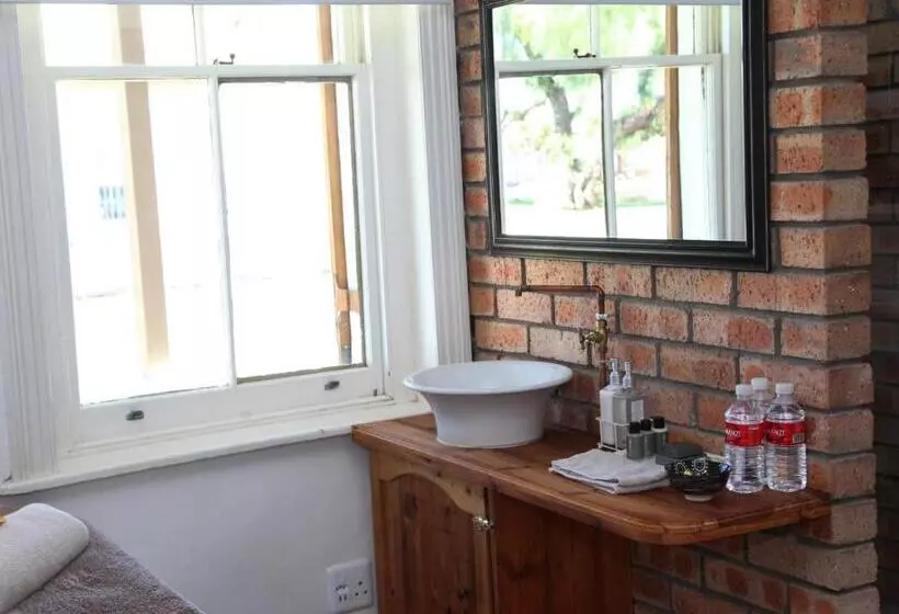 Aamiaismajoitus (B&B) Farm Secretaris