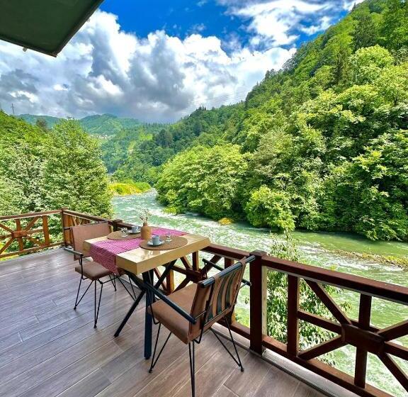 مبيت وإفطار Deredekal Suit Bungalov