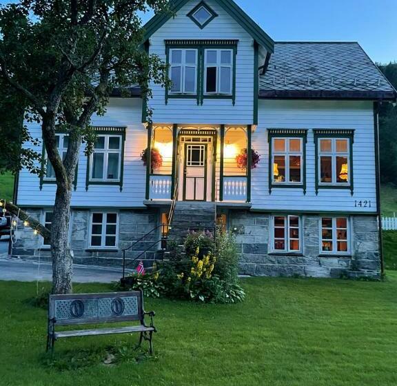 Bed and Breakfast Monshaugen Home