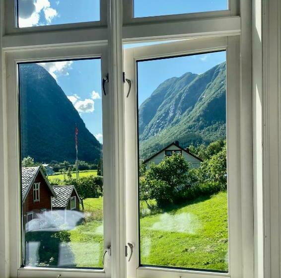 Bed and Breakfast Monshaugen Home