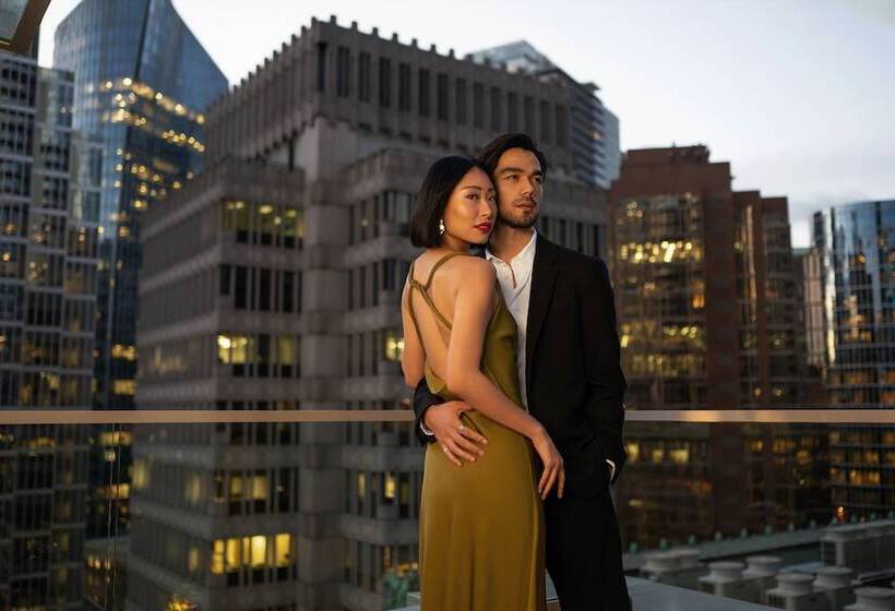 هتل Azur Legacy Collection