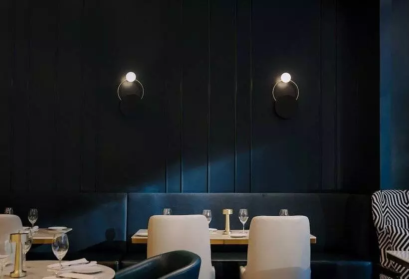 Hotelli Azur Legacy Collection