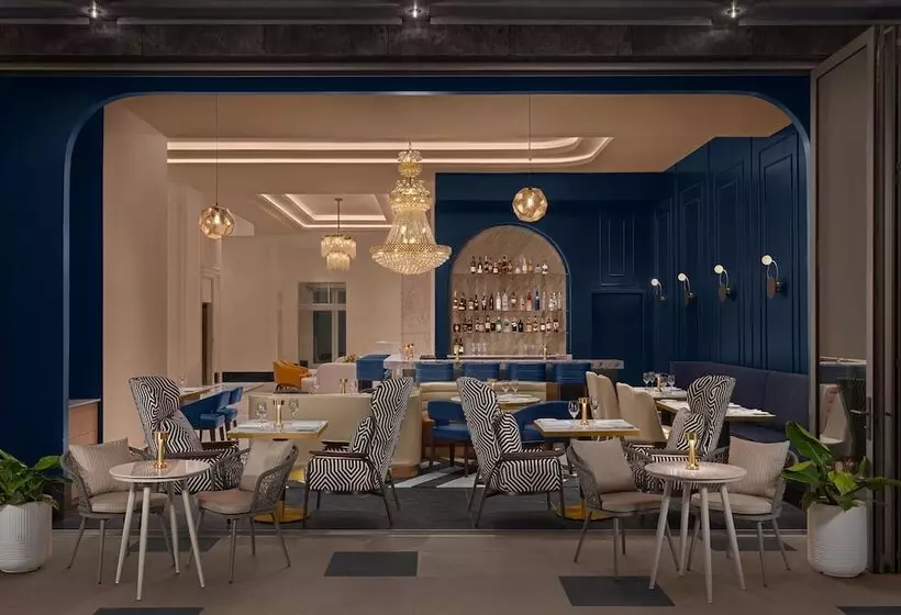 Hotelli Azur Legacy Collection