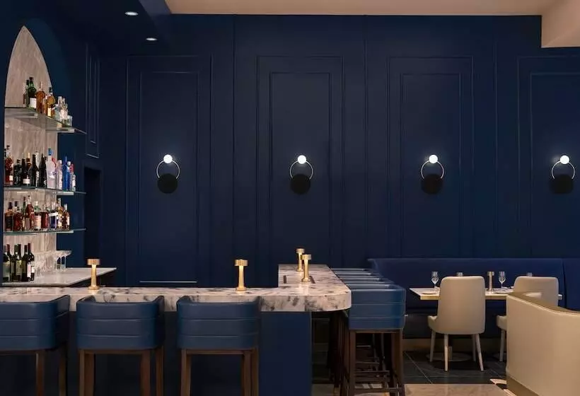 Hotelli Azur Legacy Collection