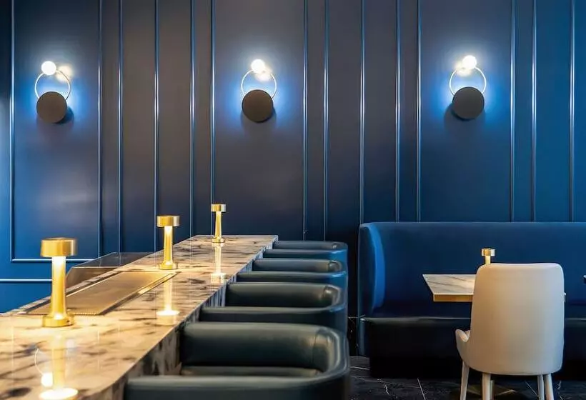 Hotelli Azur Legacy Collection